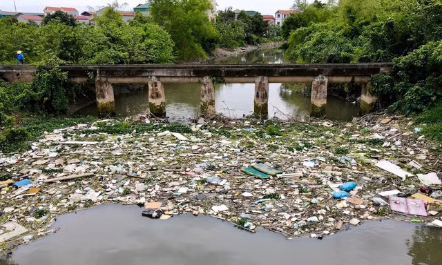Đoạn sông Cầu Bây chảy qua địa bàn huyện Gia Lâm 