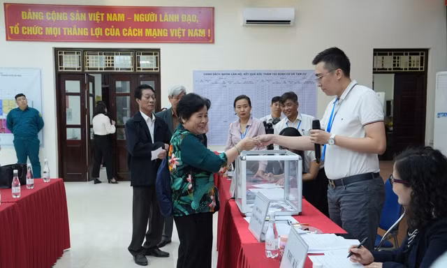 Hà Nội: Chung cư sắp đổ sập chuẩn bị được xây mới sau 14 năm chờ đợi