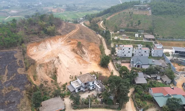Hà Nội: Xác minh thông tin 'bạt đồi', vận chuyển đất trái phép tại Ba Vì