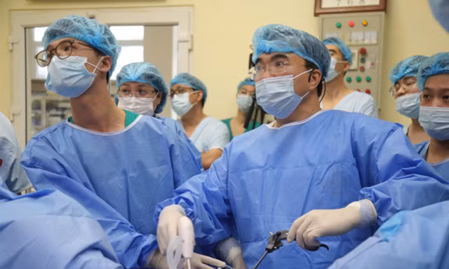 Phẫu thuật không sẹo, hướng đi mới trong điều trị ung thư phụ khoa