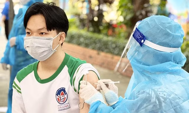 Ngày 15/4, Việt Nam ghi nhận 20.076 ca COVID-19, Nghệ An bổ sung gần 54.000 F0