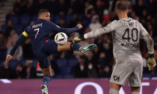 Mbappe không ghi bàn nhưng vẫn để lại dấu ấn trong chiến thắng 3-0 trước Montpellier