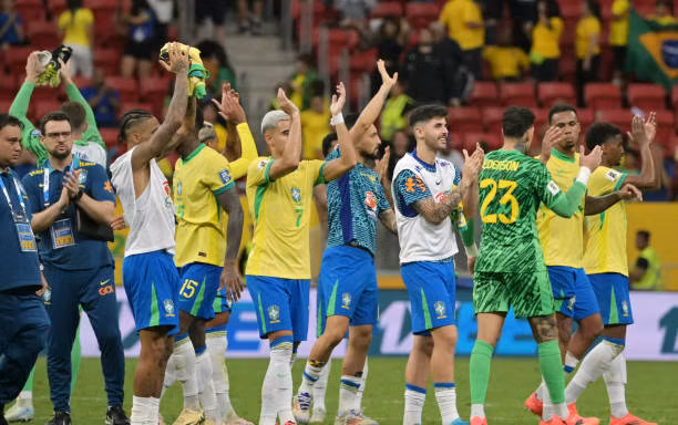 Brazil ăn mừng chiến thắng.