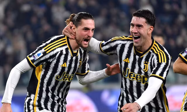 Rabiot ghi bàn thắng quý giá giúp Juventus vượt qua Roma.