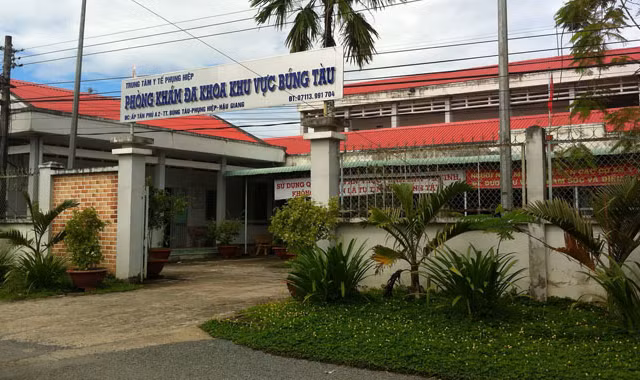 Phòng khám Đa khoa khu vực Búng Tàu cất trên đất đã cấp cho bà Bông