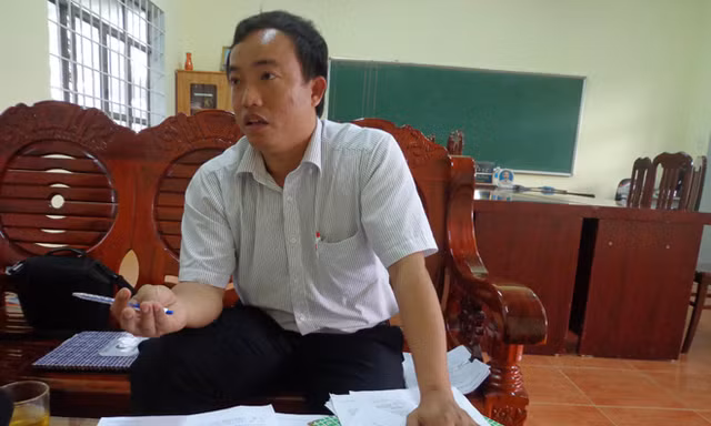 Ông Lê Đức Ánh làm việc với PV