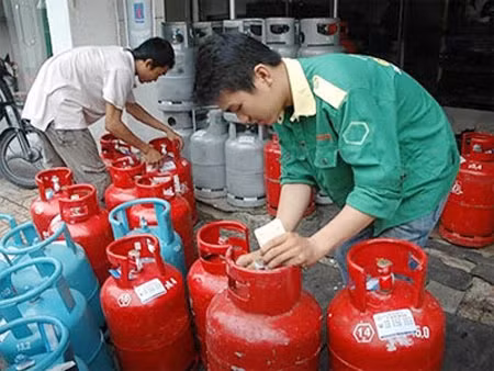 Giá gas tiếp tục giảm 5.000- 10.000 đồng/bình
