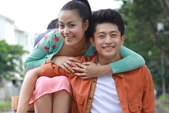 Nghi án Hoàng Thùy Linh và Harry Lu hẹn hò khi cả cùng tham gia dự án phim "Thần tượng".