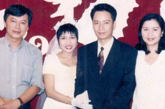 Mỹ Linh chia sẻ ảnh cưới cách đây 21 năm gây ‘sốt’
