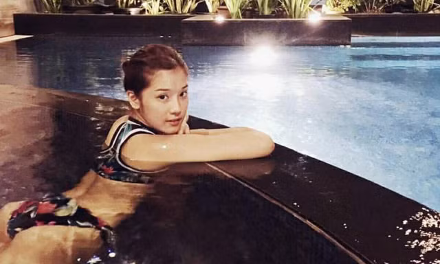 Những hình ảnh sexy hiếm hoi của Phương ‘nhà quê’- 'Tháng năm rực rỡ'