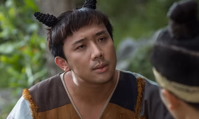 Showbiz 10/2: Các cổ đông 'Trạng Quỳnh' quyết khởi kiện Trấn Thành?
