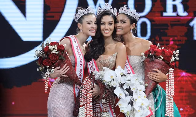 Showbiz 17/9: Người đẹp 19 tuổi đăng quang Hoa hậu Thế giới Thái Lan 