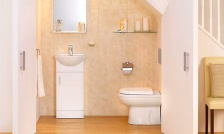 Kiến trúc sư: Làm WC dưới gầm cầu thang sao cho hợp lý