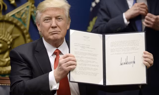 Nước Mỹ 'dậy sóng' trước quyết định của ông Trump