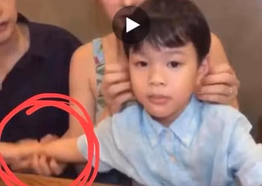 Cấu con riêng của vợ ngay lúc livestream, chồng trẻ của Thu Thuỷ gây phẫn nộ