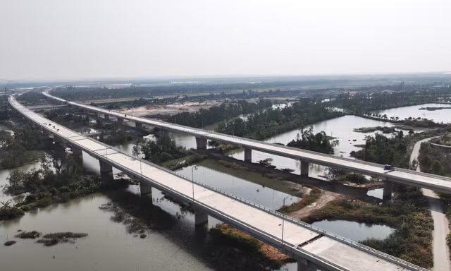 Cựu Giám đốc BQL Dự án Quảng Ninh bị cáo buộc nhận hơn 9 tỷ đồng từ các nhà thầu