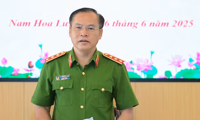 Thứ trưởng Bộ Công an Nguyễn Văn Long kiểm tra Đề án 06 phục vụ chính quyền 2 cấp tại Ninh Bình