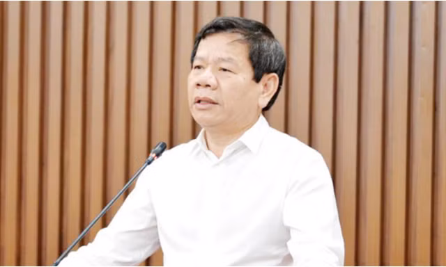Cựu Chủ tịch Quảng Ngãi Đặng Văn Minh khai dùng một phần tiền nhận hối lộ để xây 8 căn nhà cho hộ nghèo 
