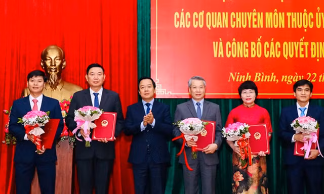 Ninh Bình điều động, bổ nhiệm 5 giám đốc sở sau hợp nhất