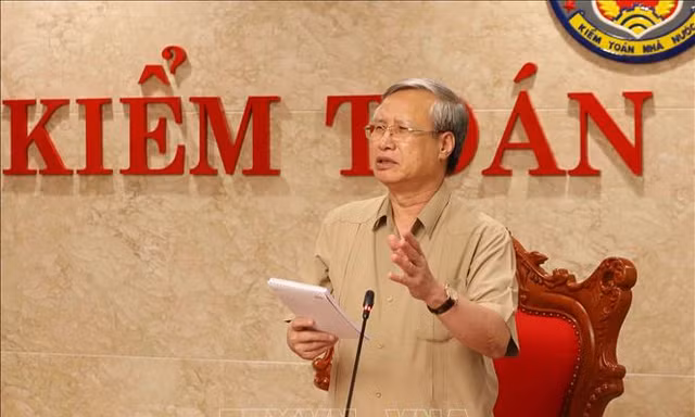 Ủy viên Bộ Chính trị, Thường trực Ban Bí thư Trần Quốc Vượng cùng đoàn công tác đã làm việc với Kiểm toán Nhà nước