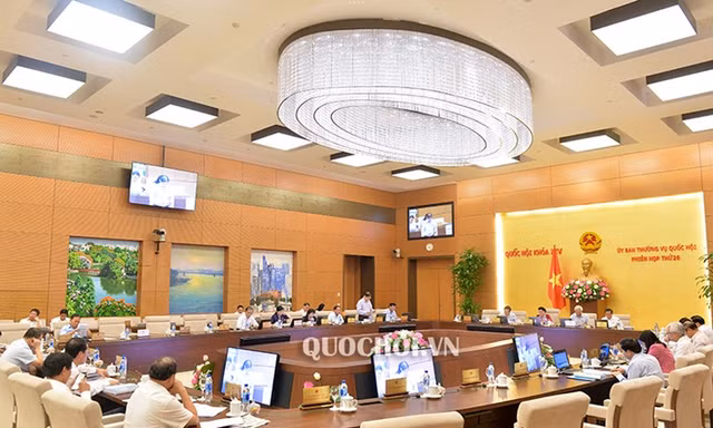 Uỷ ban Thường vụ Quốc hội cho ý kiến về Luật Kiến trúc