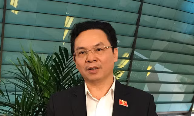 ĐBQH Hoàng Văn Cường