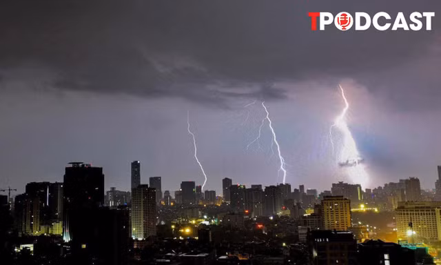 NÓNG 25/4: Chuyên gia lý giải hiện tượng hàng nghìn cú sét dội xuống miền Bắc sáng nay