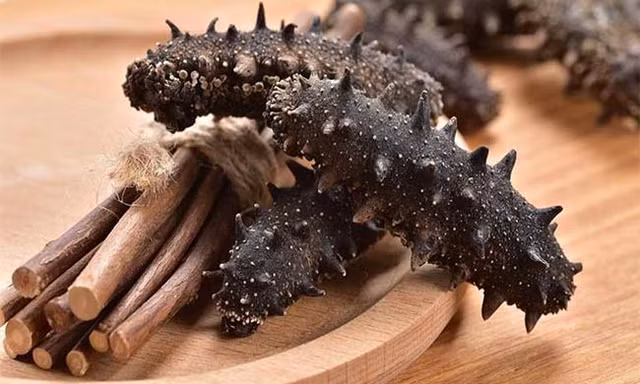 Săn lùng ‘thần dược của biển’, bức tranh ‘Nàng Mona Lisa’ giả có giá 80 tỷ đồng