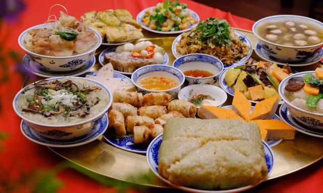 Mâm cỗ ngày Tết truyền thống thường có mấy bát mấy đĩa?