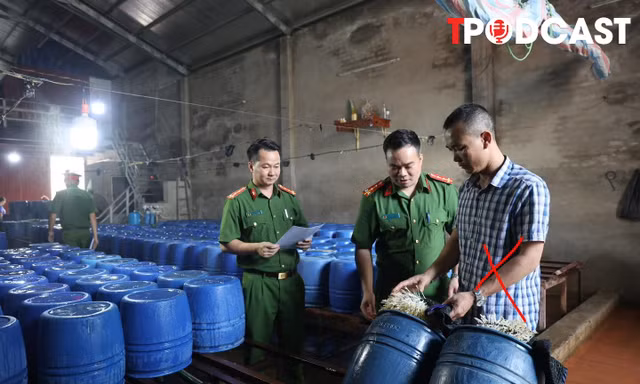 NÓNG 19/5: Lại phát hiện cơ sở sản xuất giá đỗ ngâm hóa chất, hơn 60 tấn đã len lỏi vào bữa ăn hàng ngày