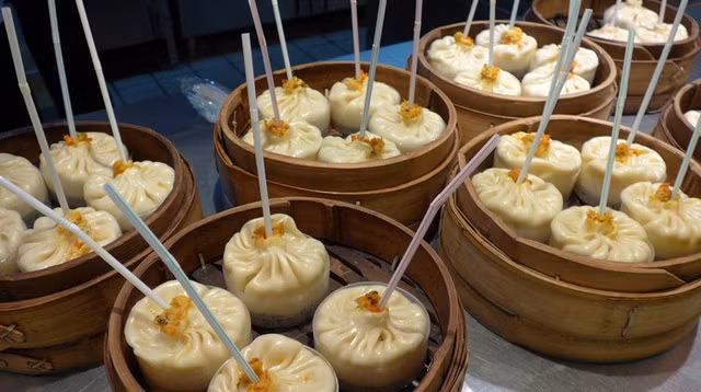 Bánh bao Thượng Hải nhân sốt đặc biệt bảo sao khiến 3 nàng “30 chưa phải là hết” mê mẩn