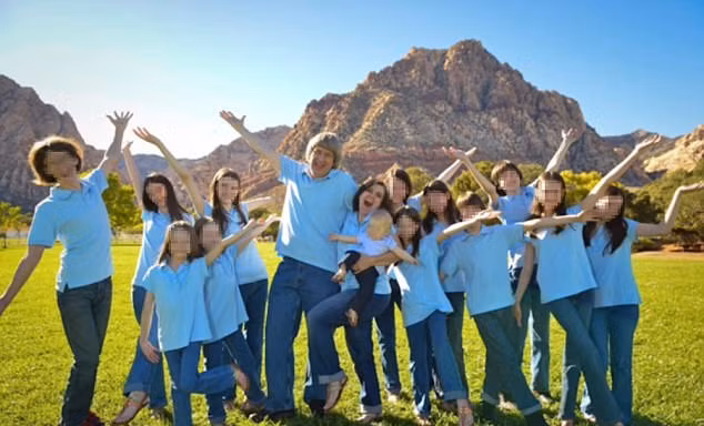 Gia đình Turpin. Ảnh: Facebook