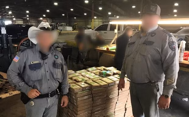 Bản tin 14H: Nhà tù được tặng chuối chứa cocaine 18 triệu USD