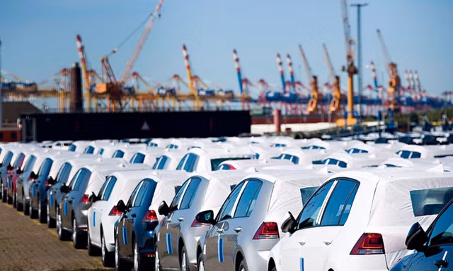 Xe nhập khẩu về nhỏ giọt, khan hiếm nên giá xe khó giảm.