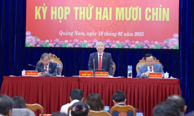 Quảng Nam thông qua chính sách hỗ trợ cán bộ nghỉ hưu trước tuổi