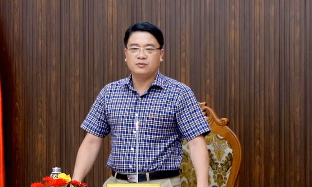 Nóng thông tin cựu Phó Chủ tịch Quảng Nam 'dính chàm' vụ chuyến bay giải cứu