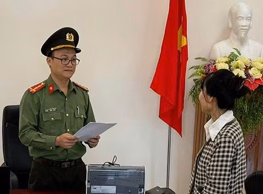 Khởi tố 3 đối tượng vận chuyển trái phép tiền tệ qua biên giới