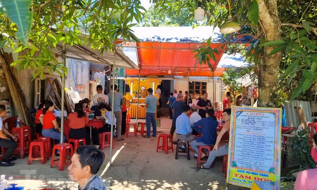 Vụ ba anh em đuối nước tử vong: Người mẹ cạn nước mắt trước nỗi đau quá lớn 