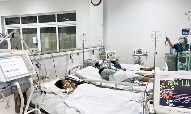 Thêm 3 người ngộ độc cấp cứu sau khi ăn cá muối ủ chua ở Quảng Nam