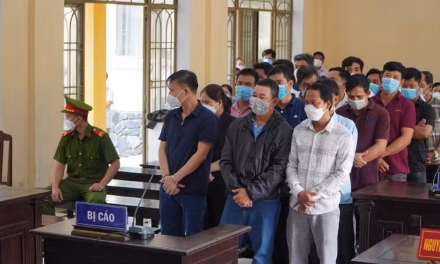 Cựu chi cục trưởng thủy sản chỉ đạo chia chác tiền hối lộ