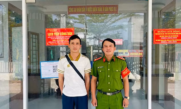 Nam công nhân bất ngờ nhận được gần nửa tỷ đồng trong tài khoản