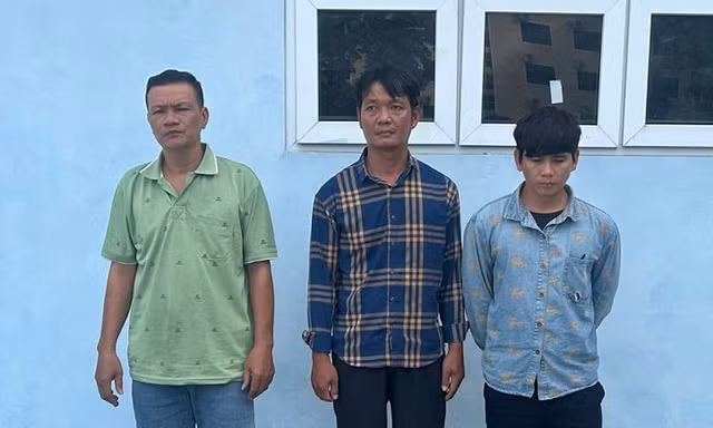 Phá đường dây cá độ bóng đá hơn 200 tỷ đồng, thu giữ nhiều vũ khí 'nóng'