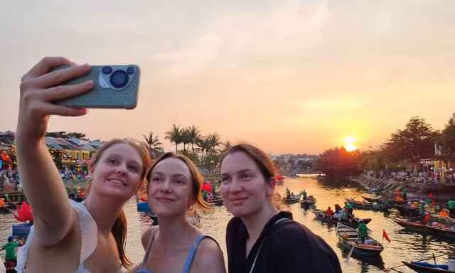 Mê đắm hoàng hôn cực chill giữa lòng Hội An