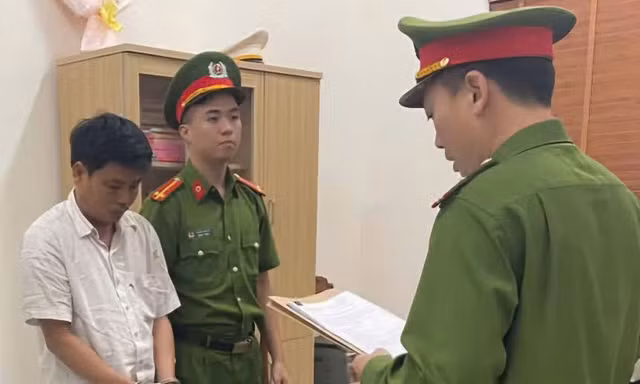 Bắt đối tượng đánh công an khi được khuyên vào viện điều trị vết thương sau vụ ẩu đả