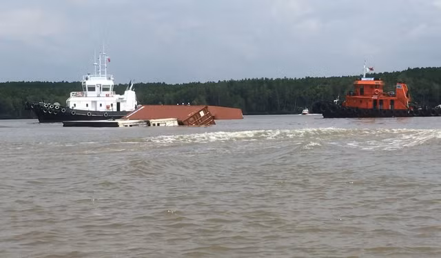 Ủy ban Quốc gia Ứng phó sự cố thiên tai và tìm kiếm cứu nạn yêu cầu các lực lượng sẵn sàng với sự cố tràn dầu