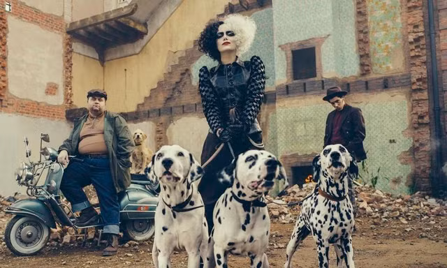  'Cruella' - Giải mã câu chuyện đáng sợ về kẻ đi săn bộ da 101 con chó đốm