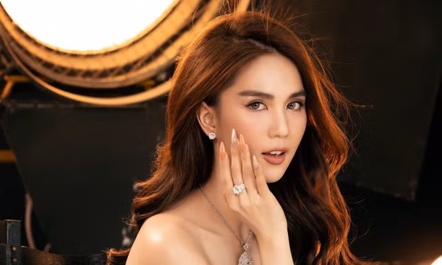 Choáng với bảng quy tắc để làm bạn với Ngọc Trinh: Phải nộp phí gia nhập 1 tỷ đồng
