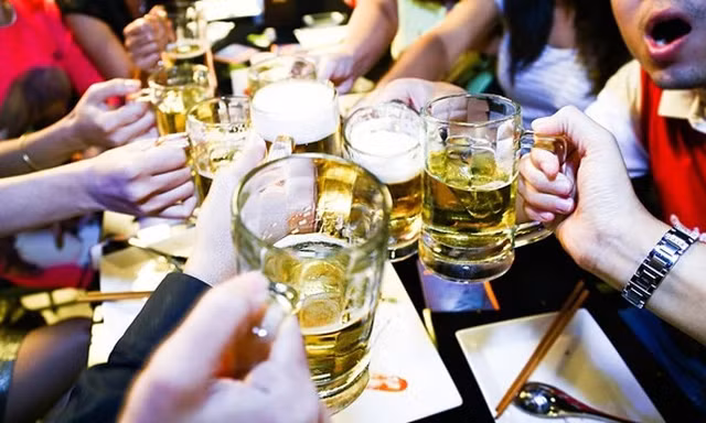 Đề xuất bỏ quy định tạo gánh nặng cho doanh nghiệp rượu, thuốc lá