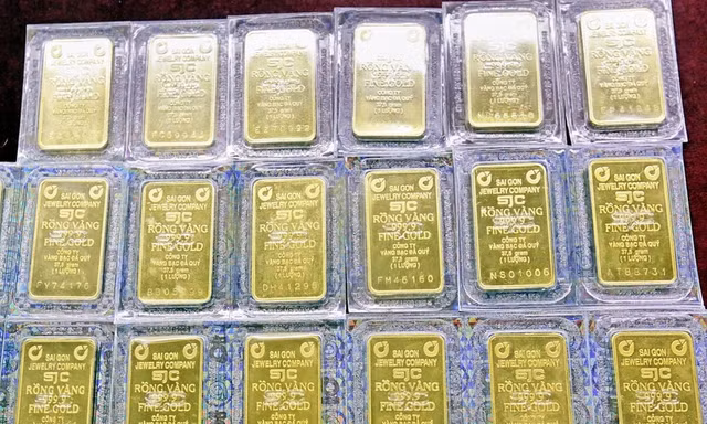 Giá vàng SJC mỗi nơi mua bán một kiểu 