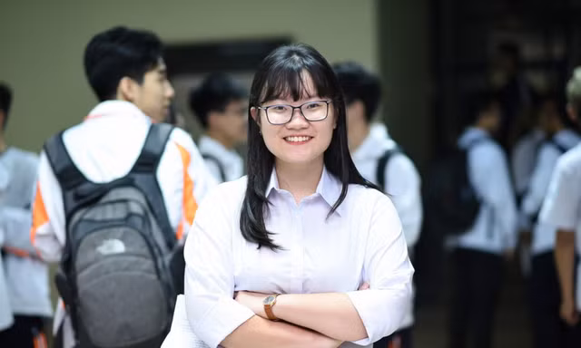 Nguyễn Phương Thảo (Đại học Khoa học tự nhiên, ĐHQG Hà Nội) đạt hai tấm Huy chương danh giá tại Olympic quốc tế: Huy chương Bạc Olympic Sinh học quốc tế năm 2017, Huy chương Vàng Olympic Sinh học quốc tế năm 2018.